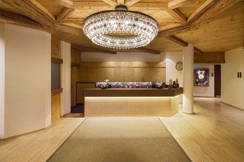 Hotel Piz Buin Klosters Exteriör bild